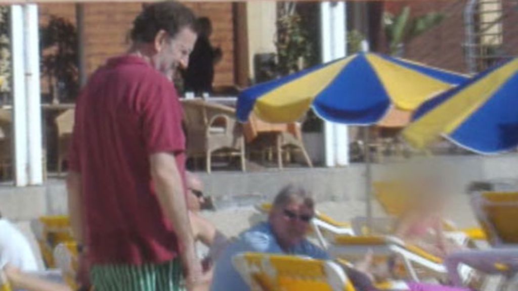 Rajoy luce palmito en la playa