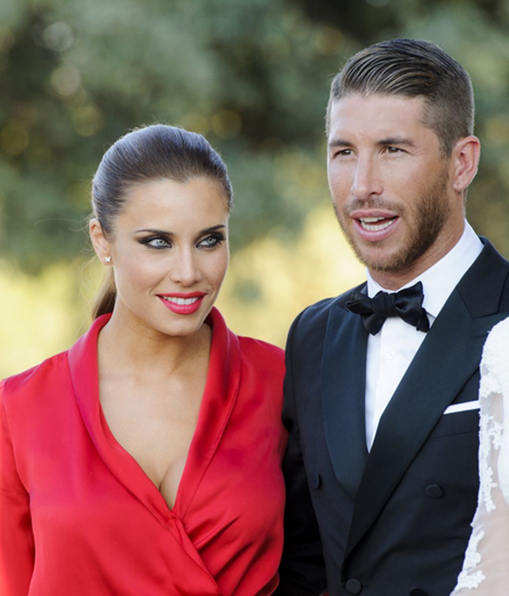 Las fotos de la boda de René, el hermano de Sergio Ramos, y Vania Millán