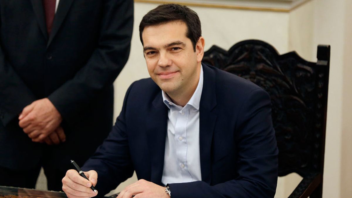 Tsipras toma posesión de su cargo tras pactar con la derecha nacionalista