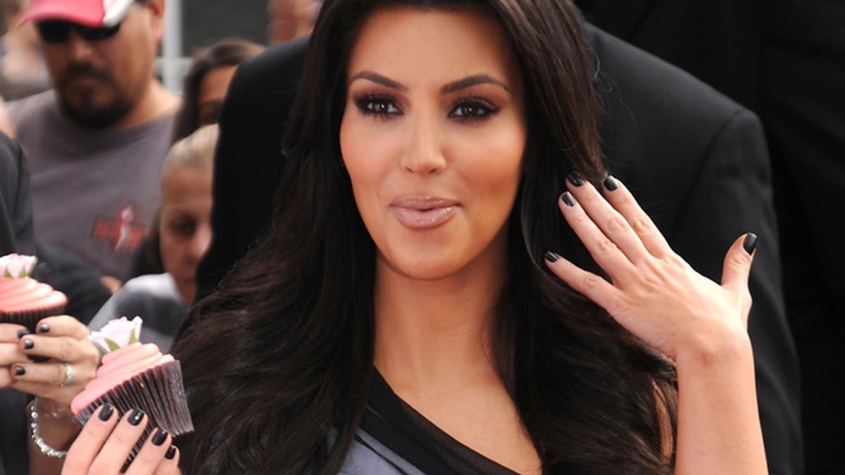Kim Kardashian cupcake