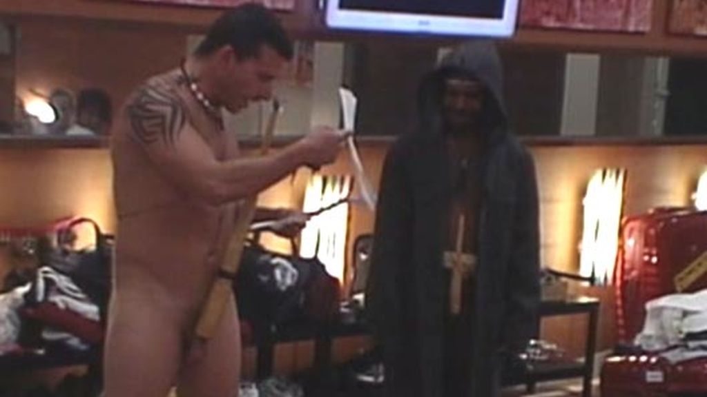 Arturo se calza la 'koteka'