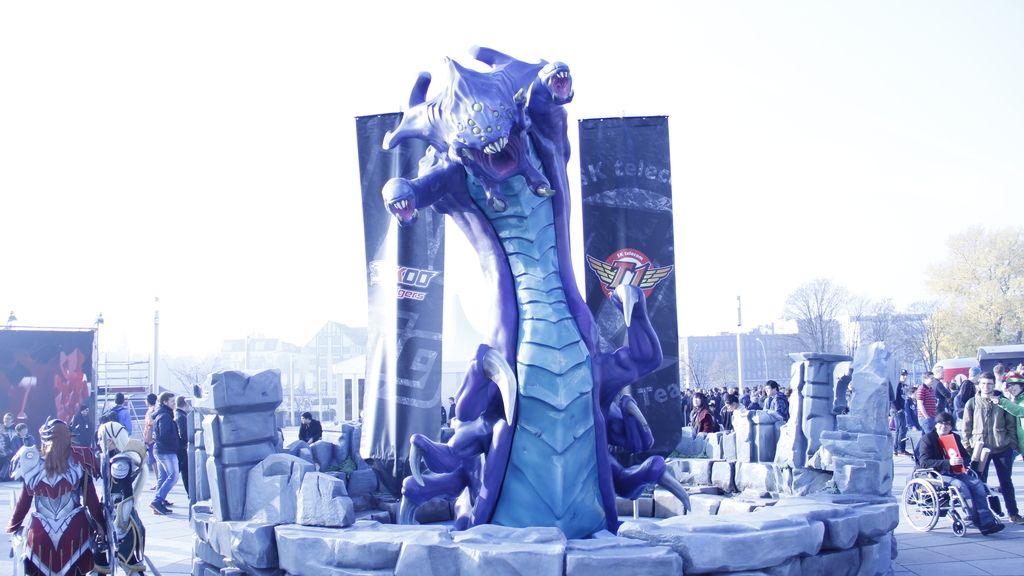 ‘Galería de fotos del ambientazo que hay en el evento, dentro y fuera del estadio.’