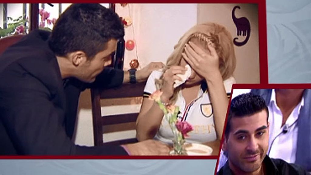 Belén aparece llorando en la cita de Fran