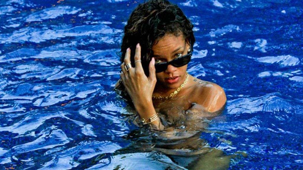 Rihanna es el mejor paparazzi de Rihanna