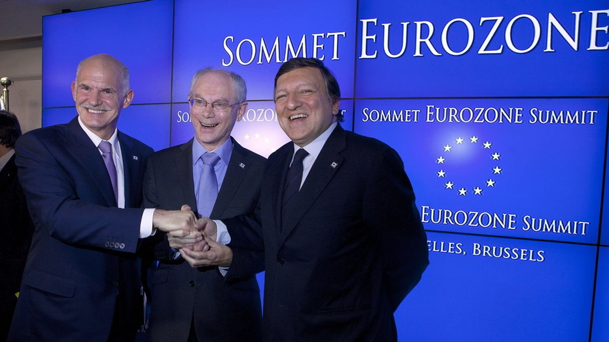 El Eurogrupo acuerda un segundo rescate de 109.000 millones para Grecia.