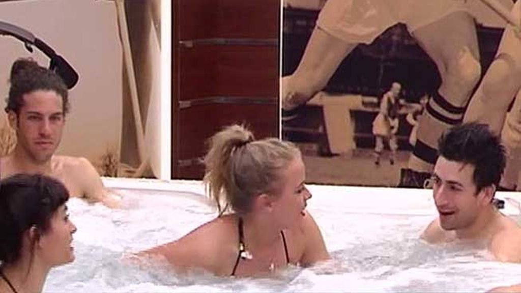 Los concursantes tienen albornoces customizados a lo 'GH'