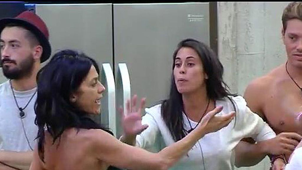 Se ha enfadado porque no consigue dormir por los ruidos