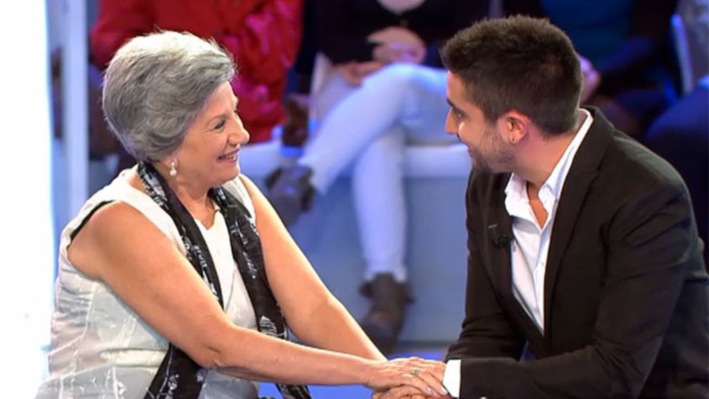 El cantante ha dedicado a María Luisa el tema 'Ella vive en mí'