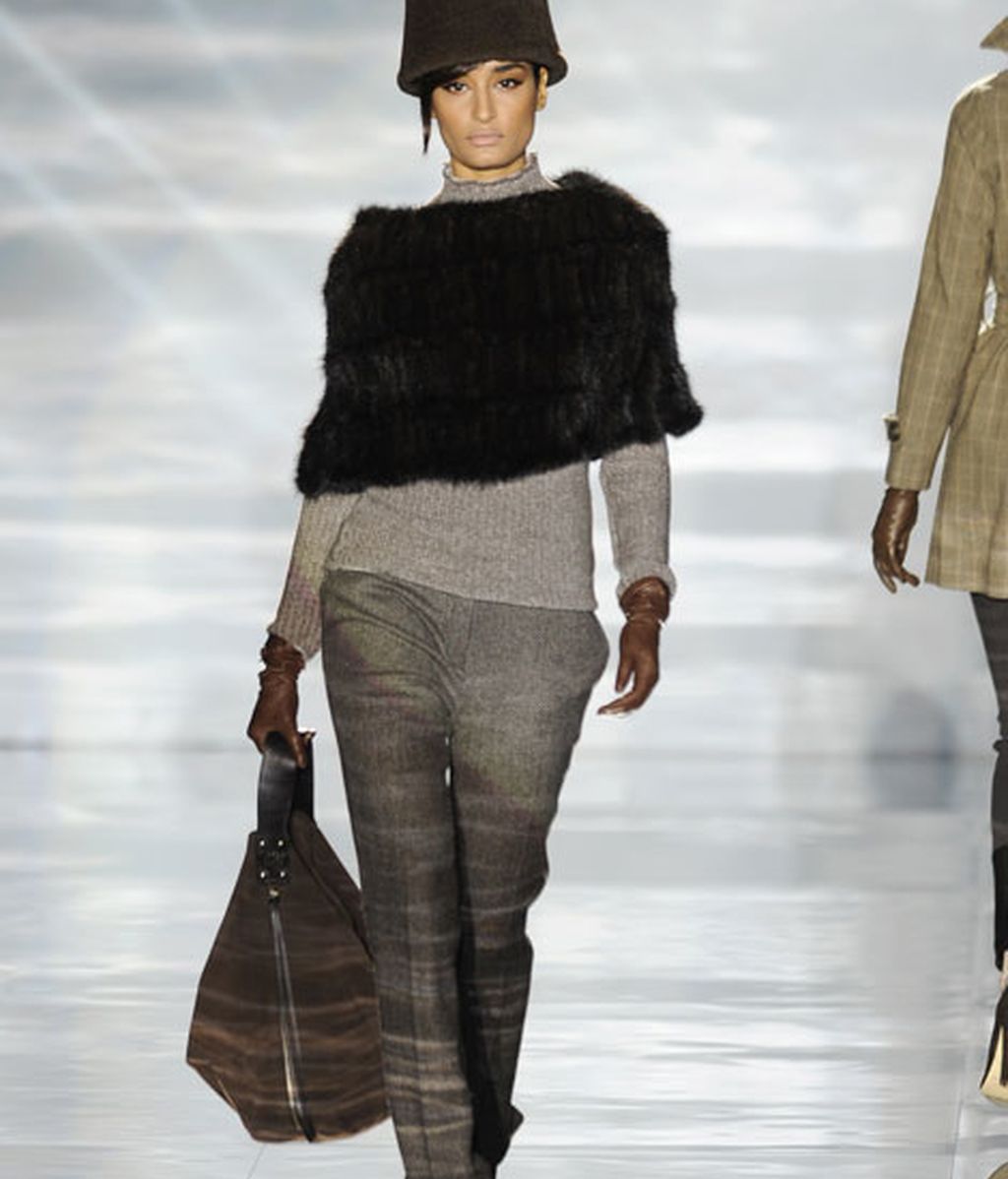 Roberto Verino: Vuelve el 'glamour' de los cincuenta