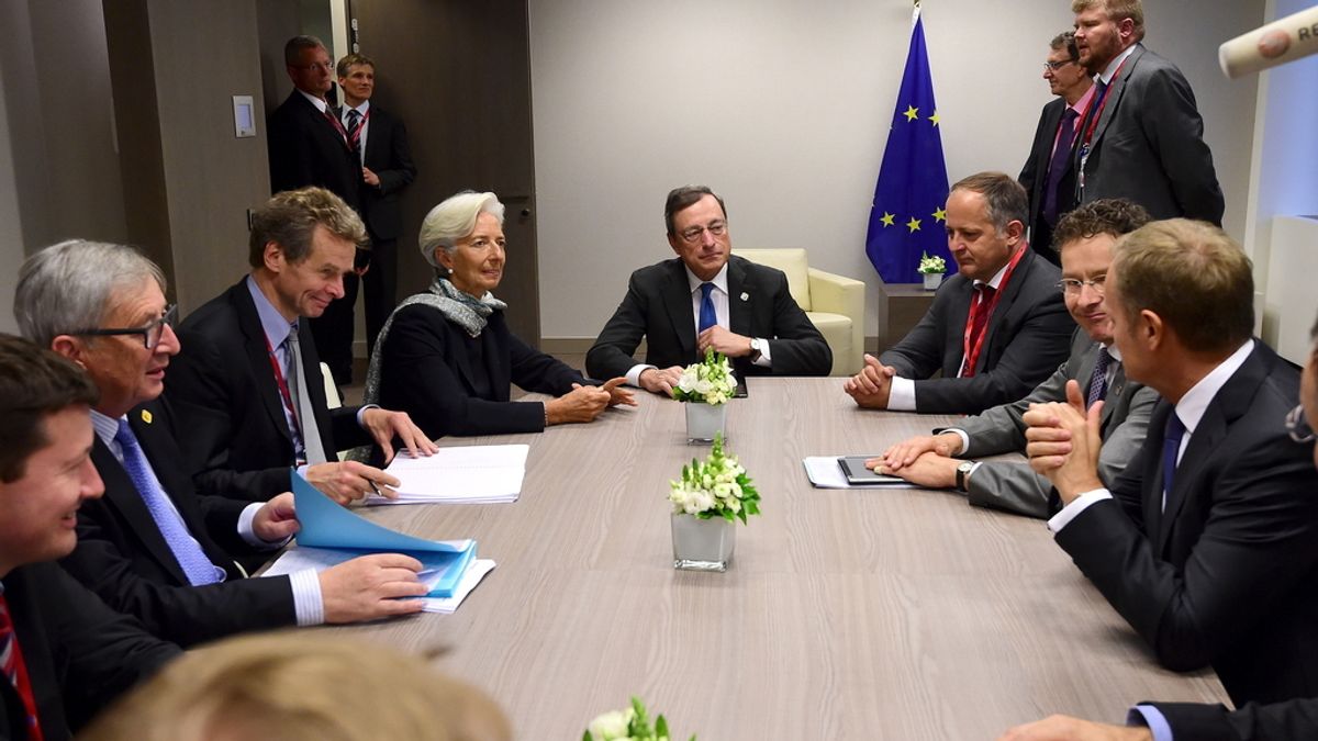 La troika y Dijsselbloem discuten la propuesta griega