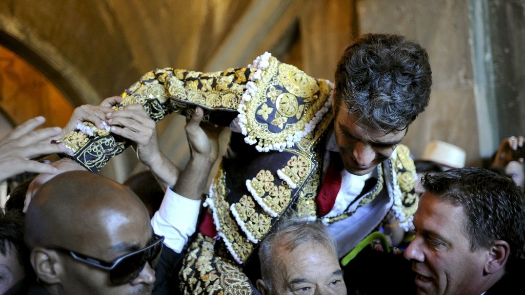 Once orejas y un rabo para José Tomás en la feria de Nimes