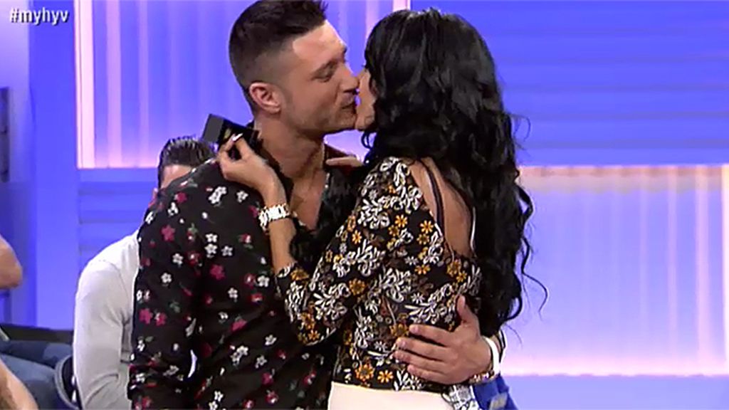 Ángel, a Aura: "quiero compartir mi vida contigo"