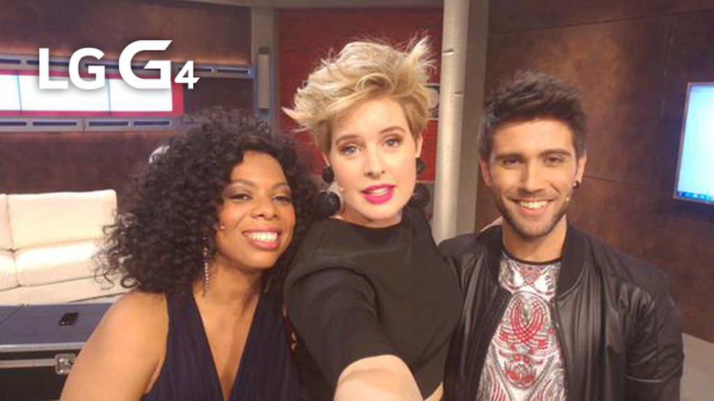 Los Selfies de Tania Llasera