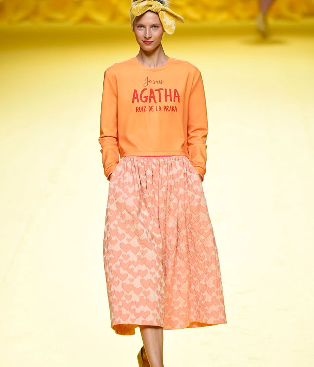 Color y brillos en Agatha Ruíz de la Prada