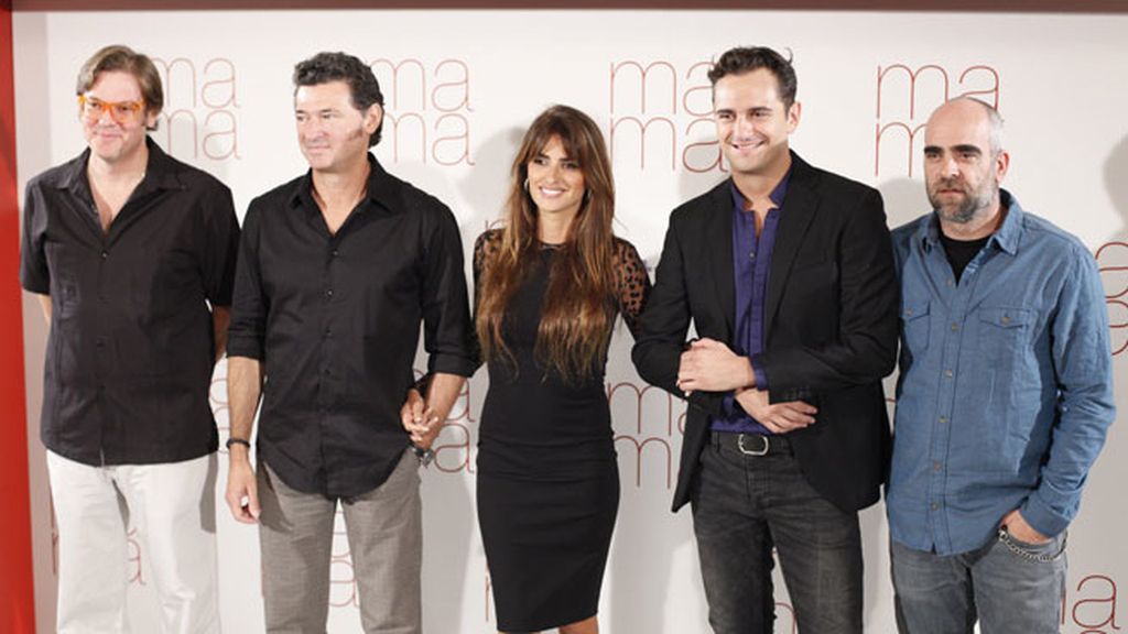 Intepreta a una enferma de cáncer y también produce el film