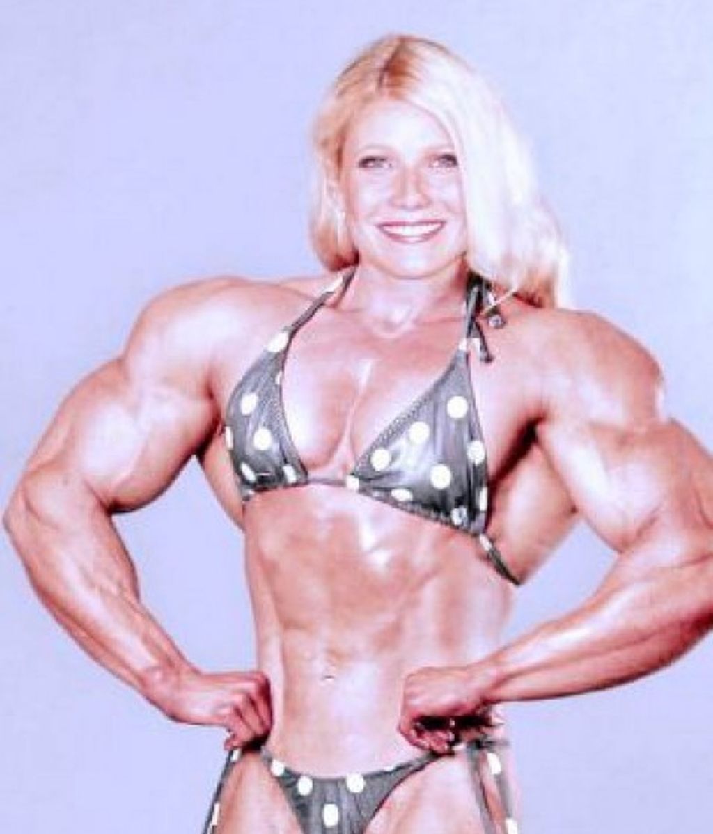 Los famosos lucen músculos