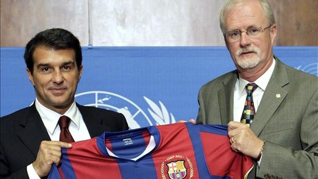 En la imagen, el presidente del FC Barcelona, Joan Laporta y el irlandés Philip O'Brien (i), director regional de UNICEF para Europa. EFE/Archivo En la imagen, el presidente del FC Barcelona, Joan Laporta y el irlandés Philip O'Brien (i), director regional de UNICEF para Europa. EFE/Archivo