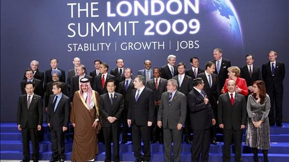 El golpe de gracia que consagró el renovado protagonismo del Fondo Monetario Internacional tuvo lugar durante la reciente reunión del G20 en Londres, en la que se alcanzaron compromisos para triplicar los recursos de la institución, hasta los 750.000 millones de dólares. EFE/Archivo