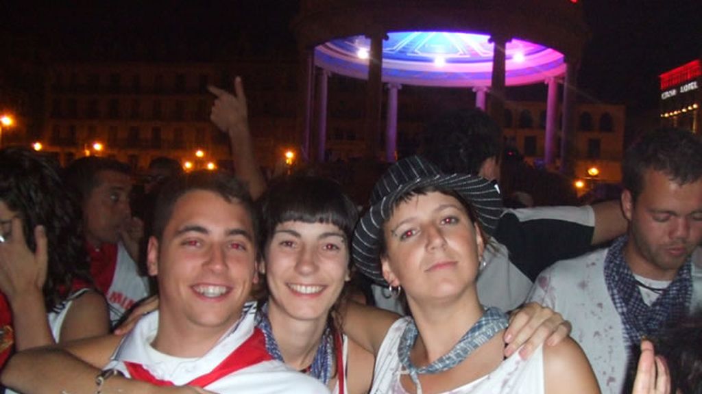 Viviendo el concierto en la plaza del Castillo