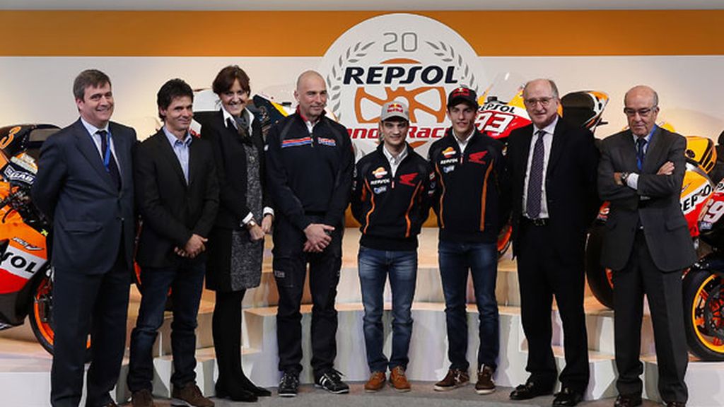 Marc Márquez y Dani Pedrosa soplan las 20 velas de Repsol y Honda en el Mundial