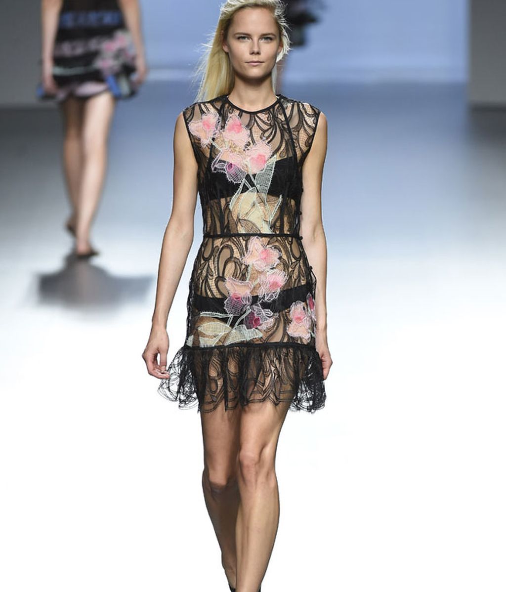 ‘Hiroko’: la primera modelo asiática en la Alta Costura