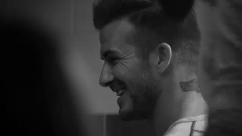 David Beckham posa para H&M en un vestuario