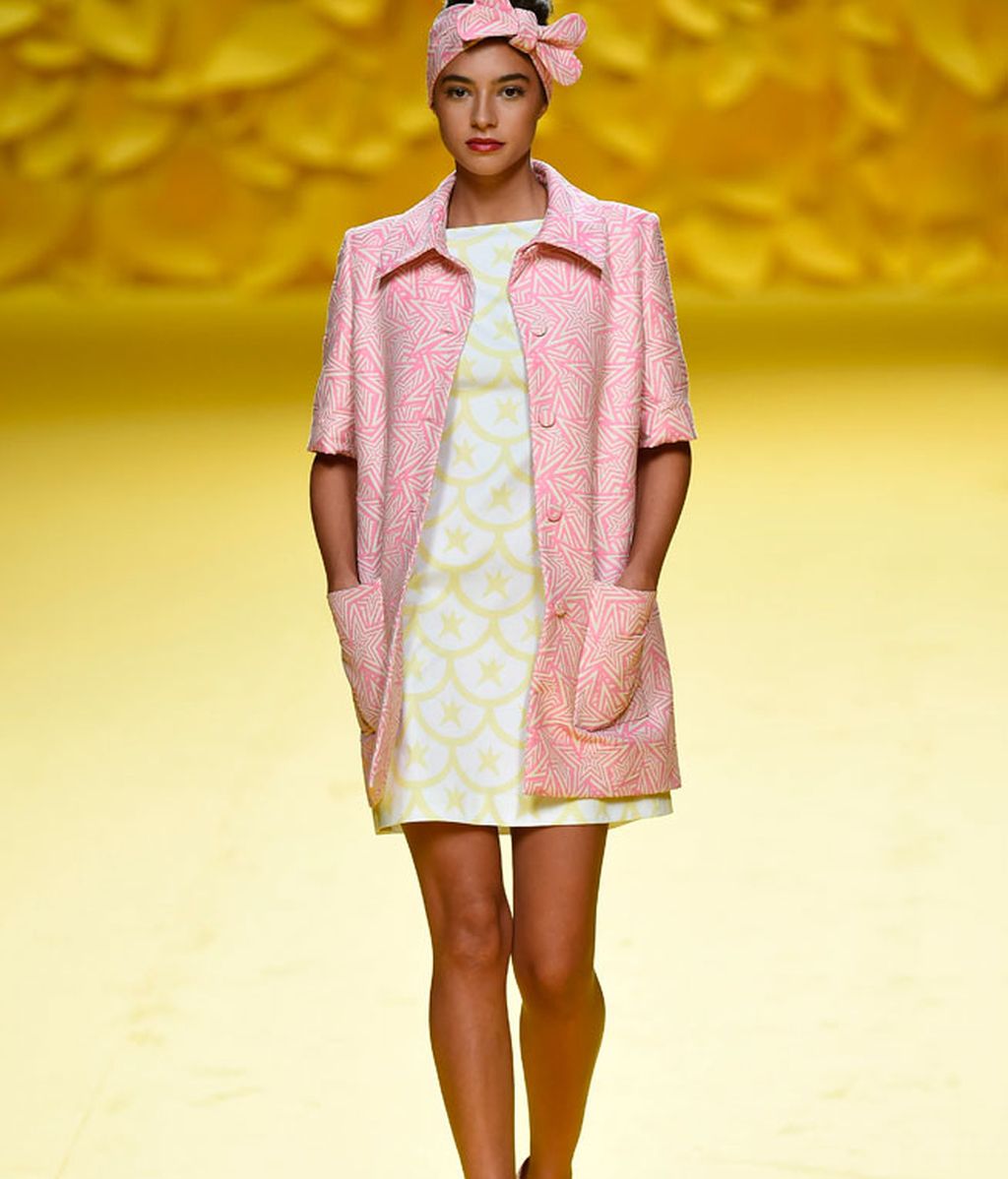 Color y brillos en Agatha Ruíz de la Prada