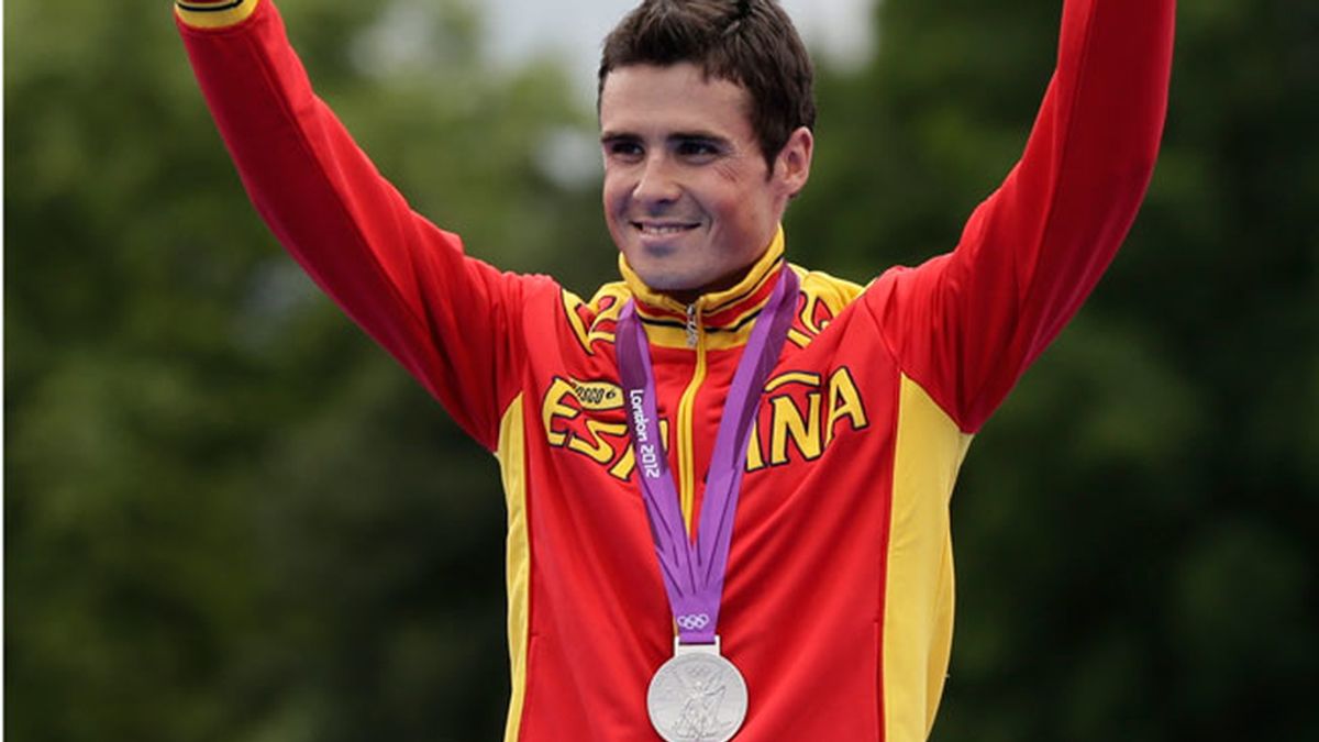Gómez Noya, ganador de la medalla de plata en triatlón, Londres 2012