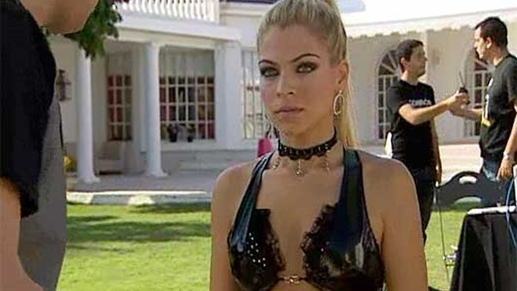 Cris se convierte por un día en 'Cris baby'