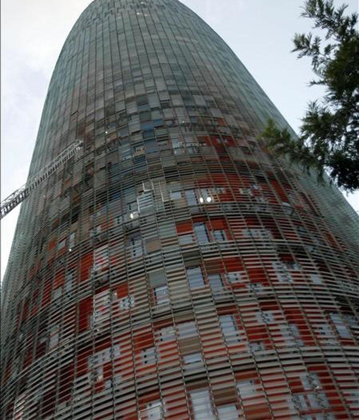 La Torre Agbar de Barcelona, sede corporativa de Aguas de Barcelona. EFE/Archivo