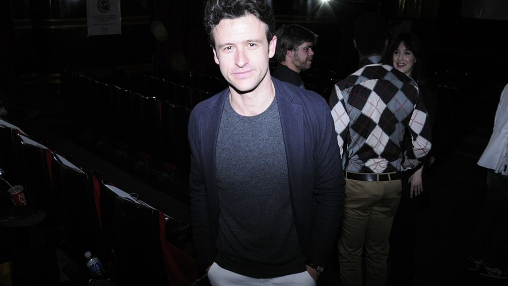 Diego Martín, compañero de Dani Guzmán en "Aquí no hay quien viva", no podía faltar a su noche de estreno