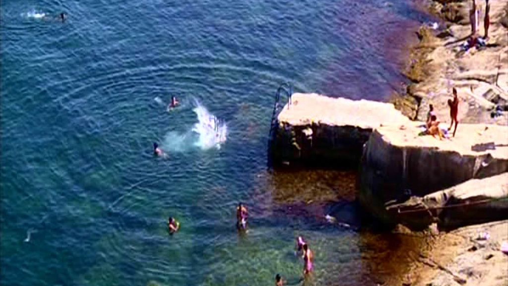 Piscina natural en el mar