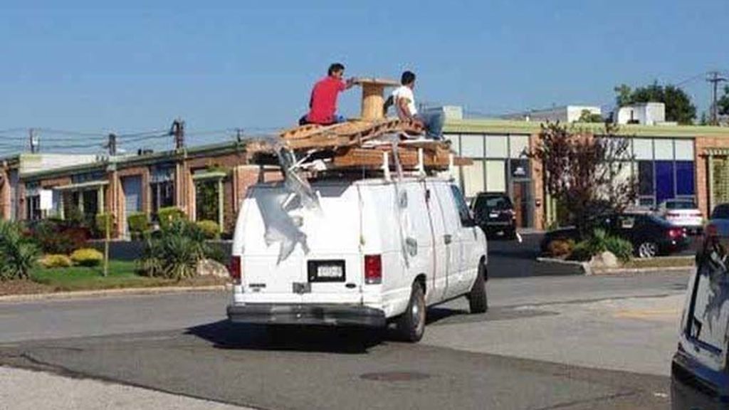 Coches que transportan de todo