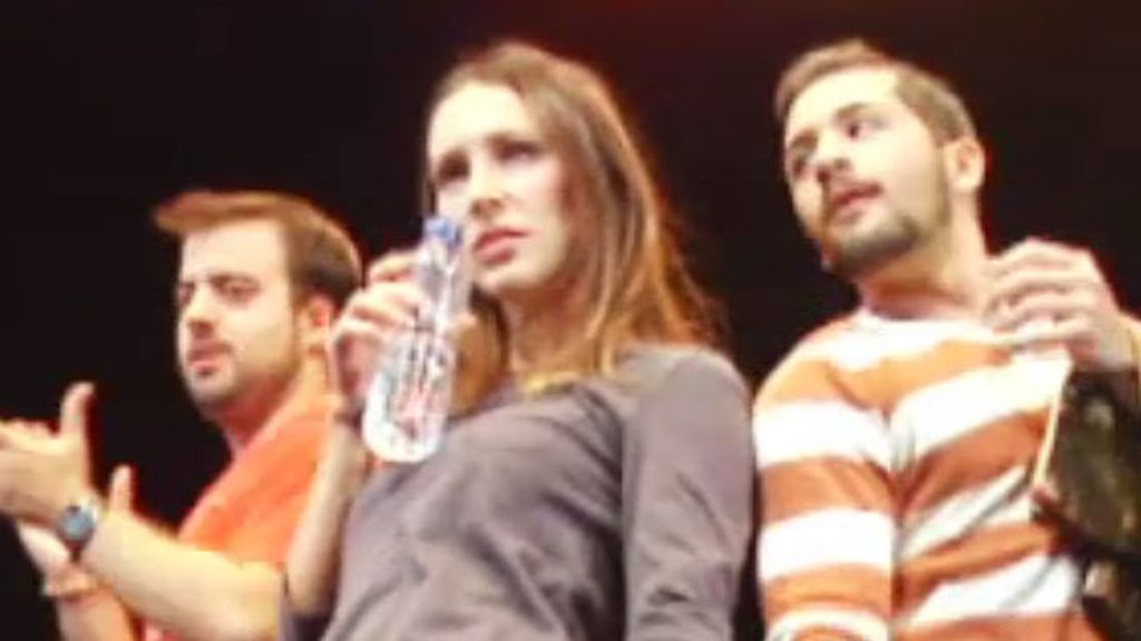 Adela se prepara para debutar en  'The Hole'