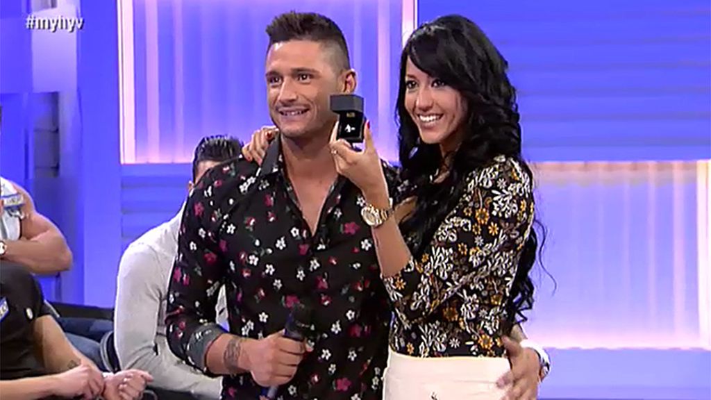 Ángel, a Aura: "quiero compartir mi vida contigo"