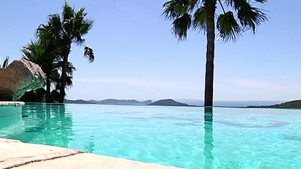 Increíble piscina con increíbles vistas