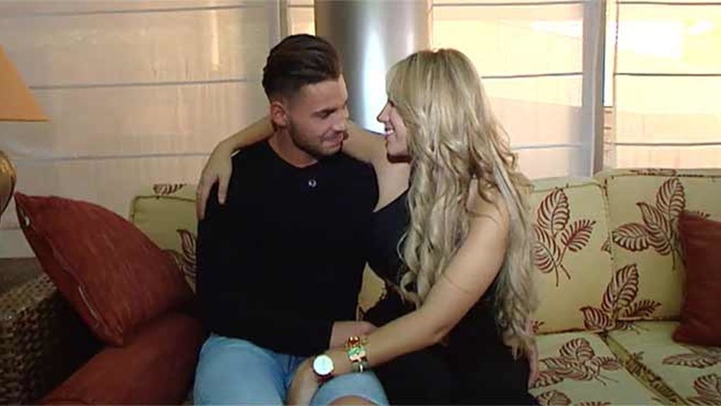 Steisy: "Alejandro me enamora cada día"