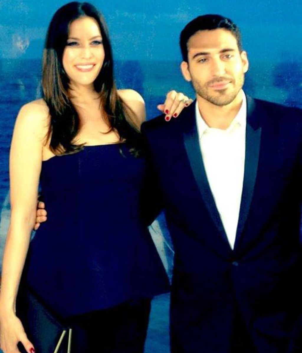 Liv Tyler y Miguel Ángel Silvestre