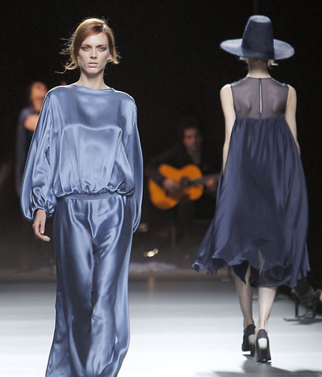 Acento en los ‘sombreros chimenea’ como complemento