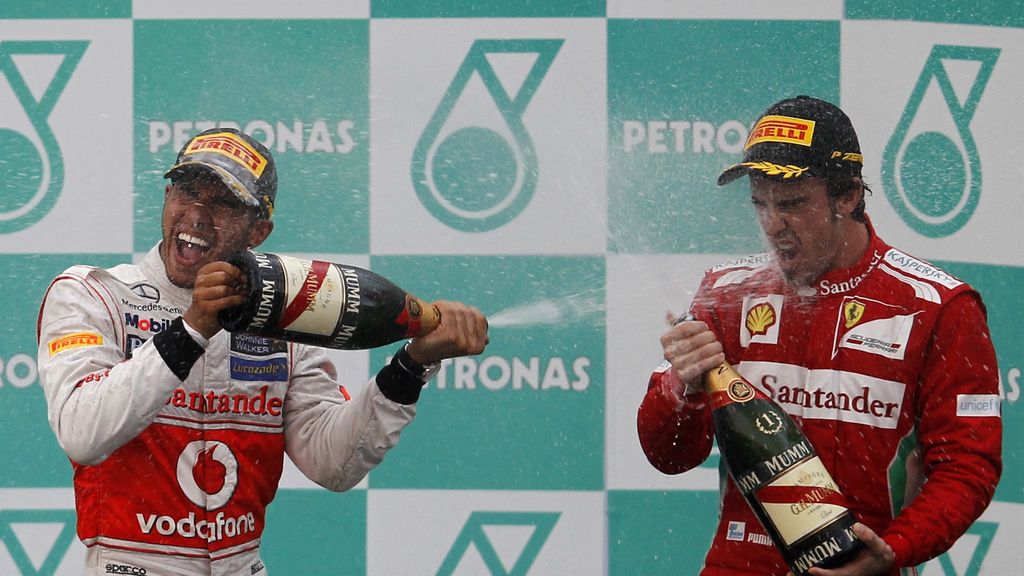 Alonso gana el Gran Premio de Malasia
