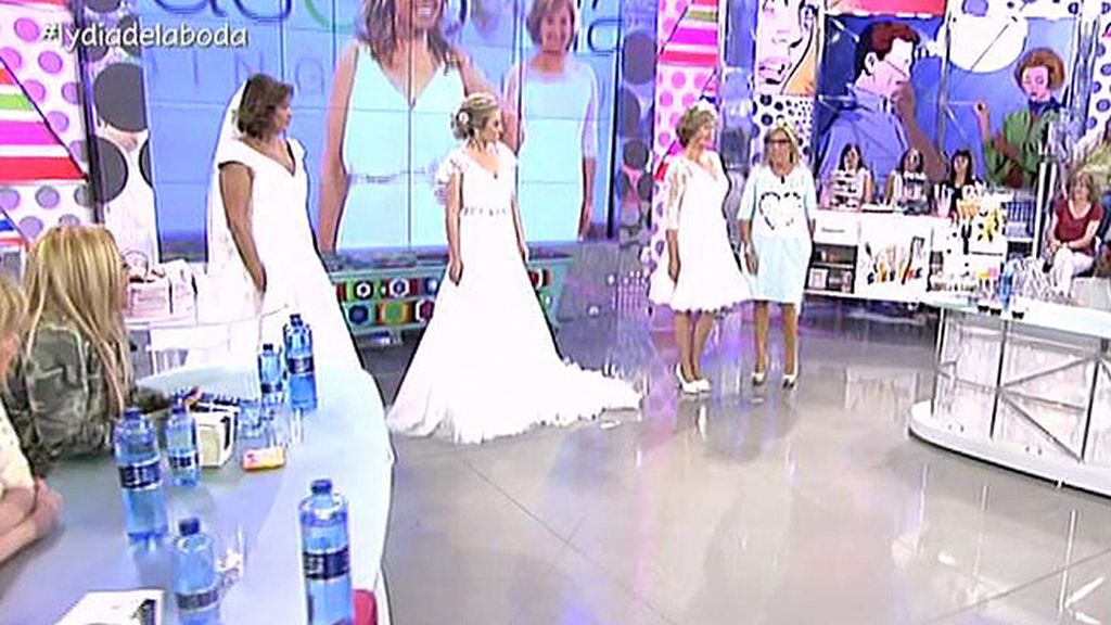 La colaboradora ha escogido entre seis vestidos