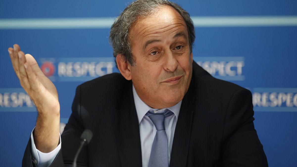 Platini: "Soy la persona mejor posicionada para dirigir el fútbol mundial"