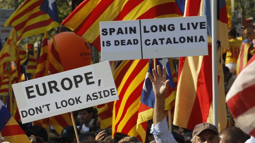 Miles de catalanes reclaman en las calles de Barcelona una Cataluña independiente