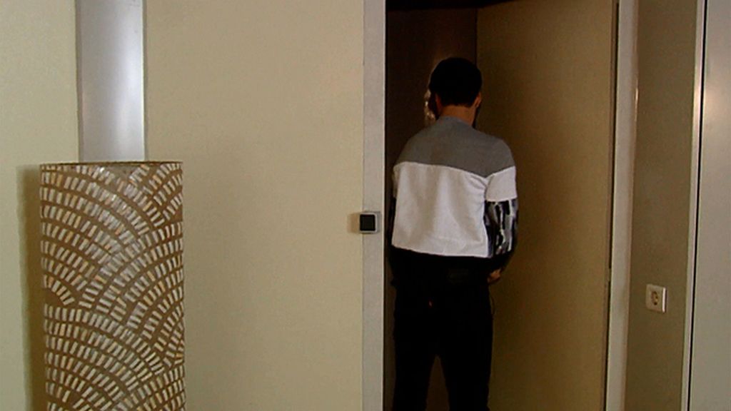 Julen se marcha de la cita y deja a Alba destrozada