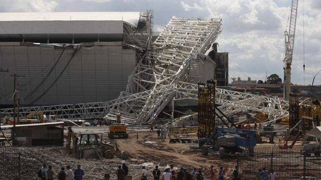 Dos muertos en las obras del estadio Arena de Sao Paulo