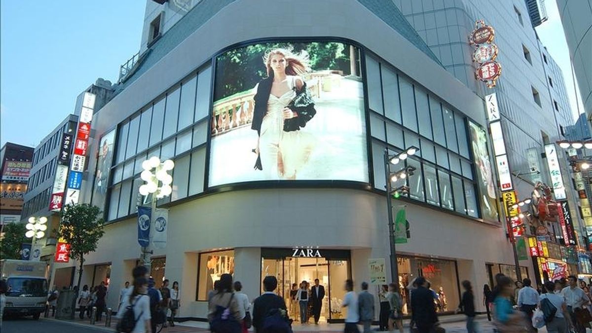 En la imagen, una tienda de Zara en Tokio. EFE/Archivo
