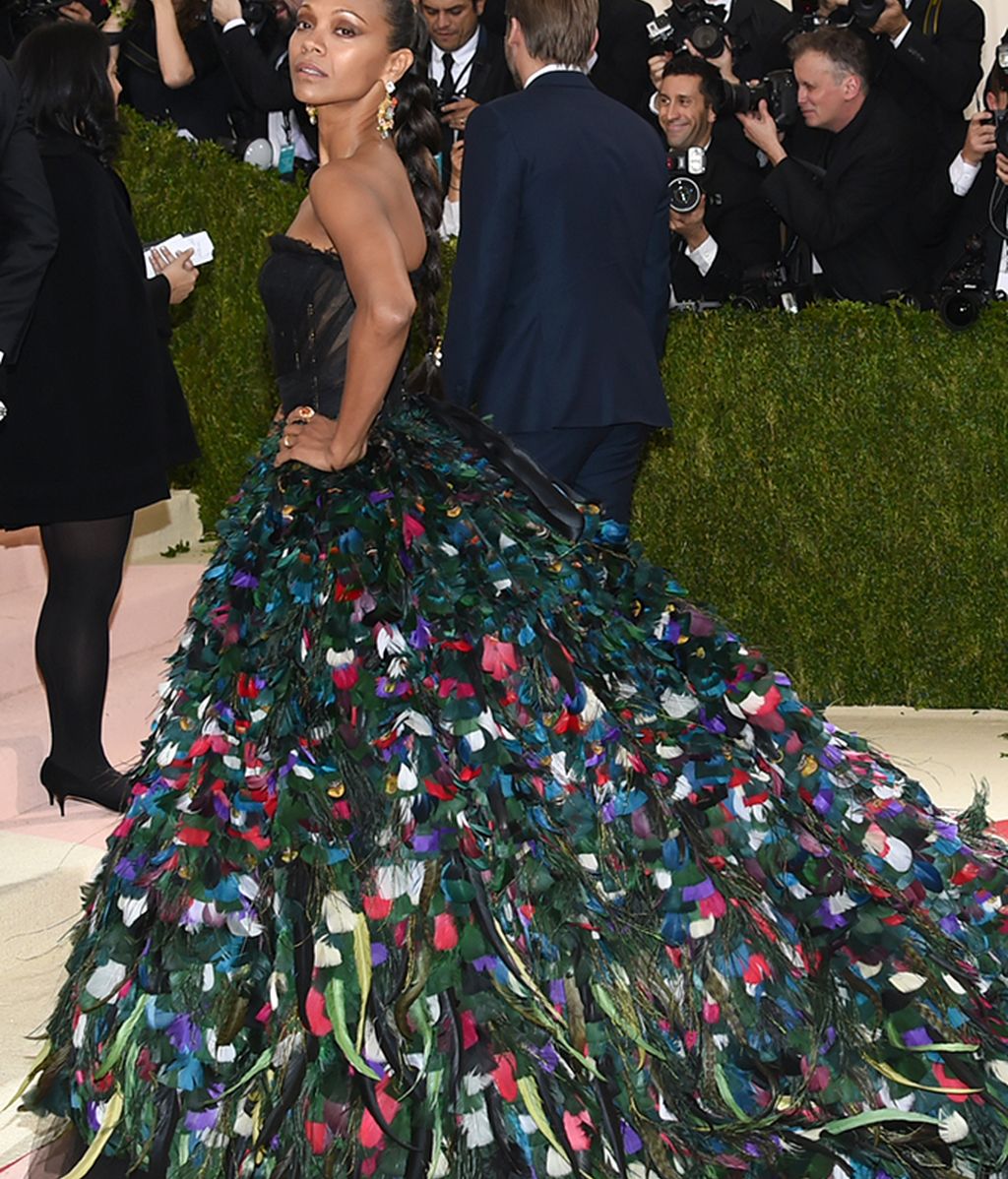 Zoe Saldana con vestido de Dolce&Gabbana