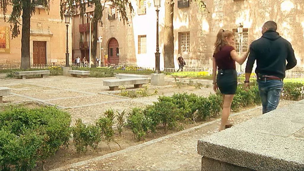 Úrsula le pide que se borre el tatuaje con el nombre de 'Techi' de su brazo