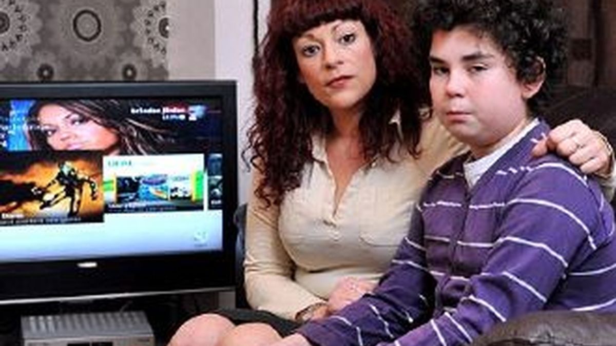 El niño de 11 años hizo un gasto de más de 1.000 euros jugando con su Xbox. Foto Daily Mail El niño de 11 años hizo un gasto de más de 1.000 euros jugando con su Xbox. Foto Daily Mail