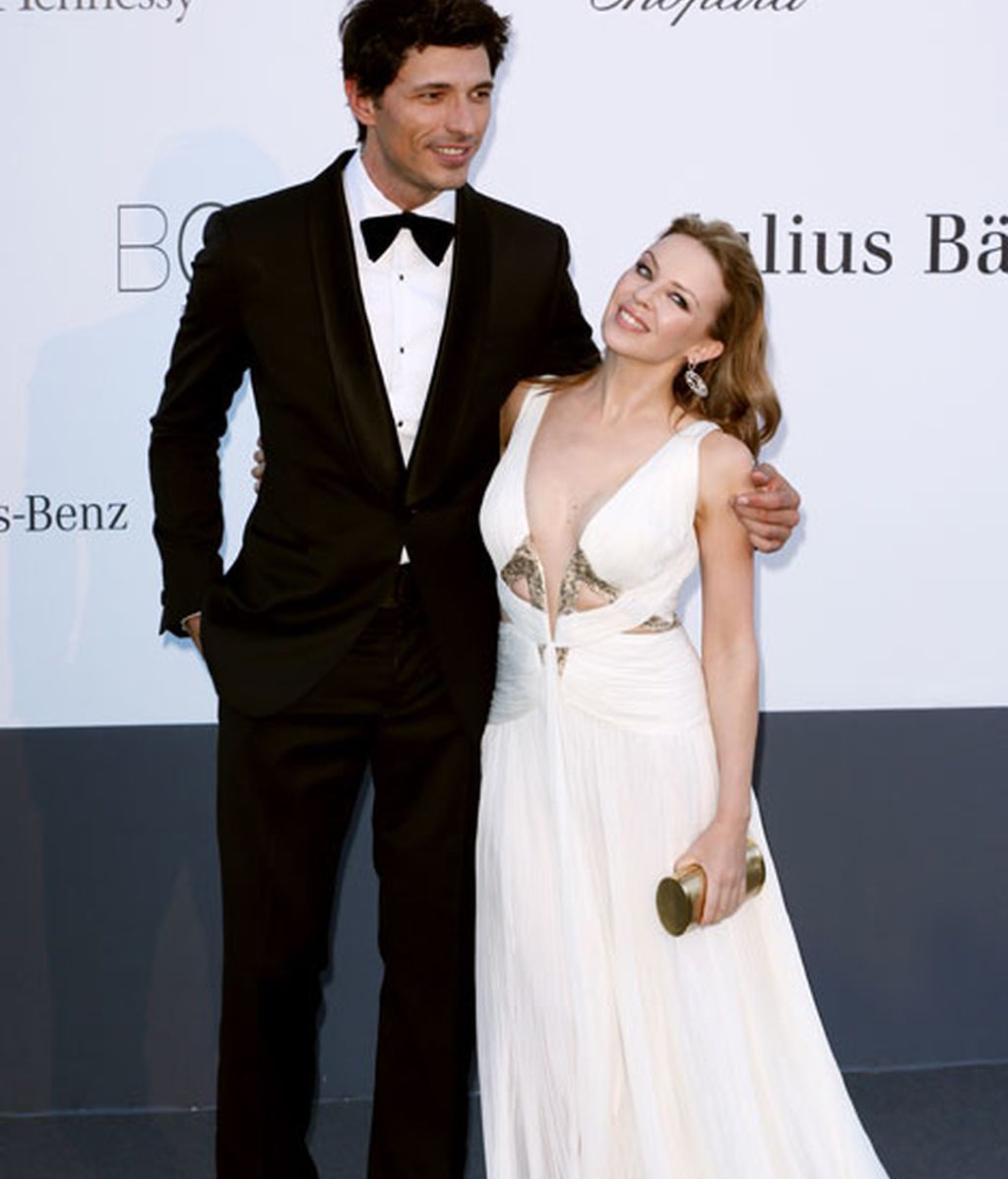 Andrés Velencoso llegó acompañado por su chica, Kylie Minogue